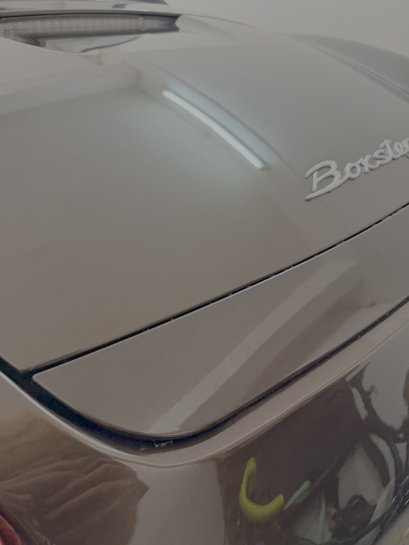 施工后的 Boxster 镜面漆面